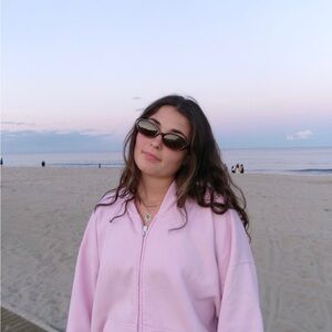 Meet your Posher, Leah